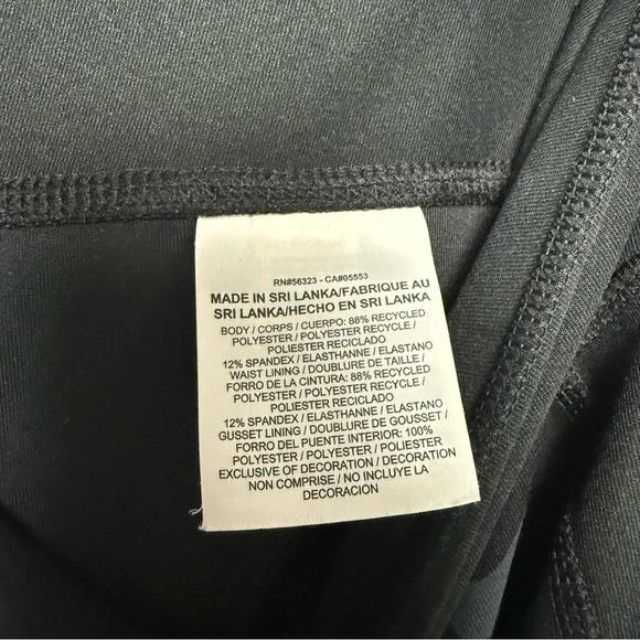 Nike Dri-Fit Capri Leggings Size Large - Picture 5 of 6